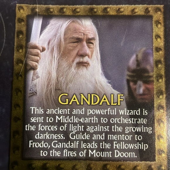 The Lord of the Rings PEZ Collectible - Gandalf (Grey & White) #C8 1113930 - Picture 3 of 17